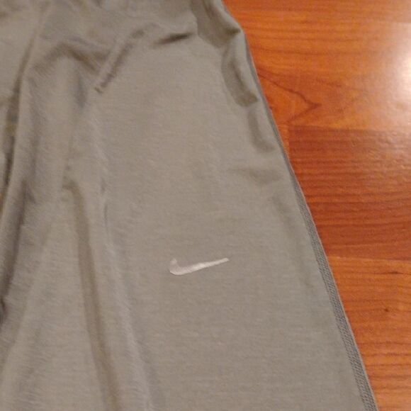 Nike Gray and Yellow Jogger Sweatpants with Tapered Legs - Picture 3 of 5